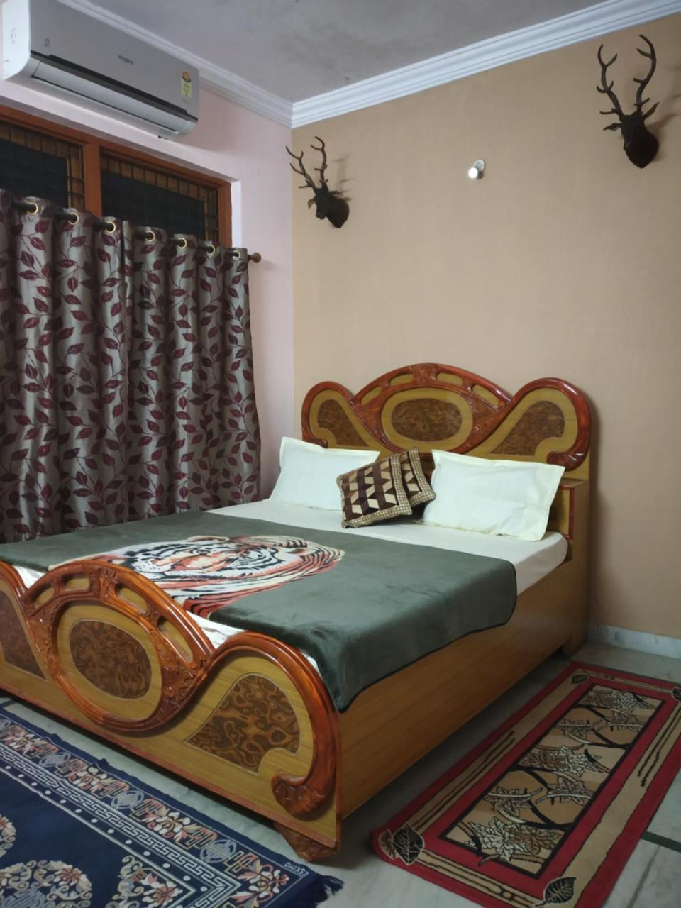Pratibha Home Stay Джабалпур Экстерьер фото